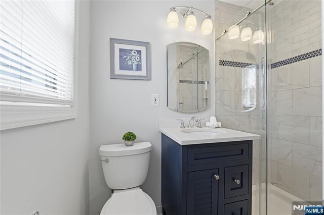 164 Gordon Court, Oradell, NJ 07649