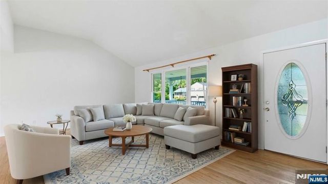 164 Gordon Court, Oradell, NJ 07649