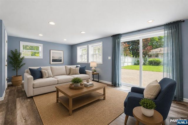 164 Gordon Court, Oradell, NJ 07649