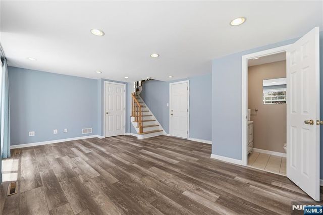 164 Gordon Court, Oradell, NJ 07649