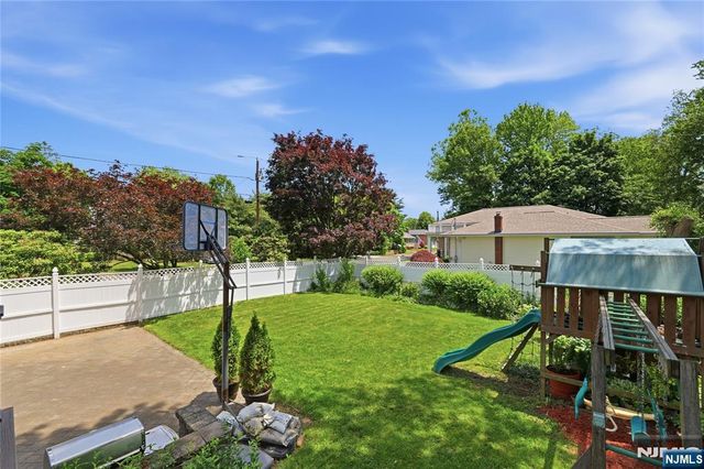 164 Gordon Court, Oradell, NJ 07649