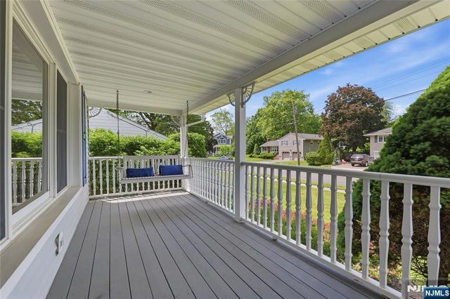 164 Gordon Court, Oradell, NJ 07649