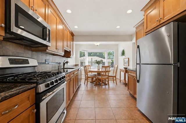 164 Gordon Court, Oradell, NJ 07649