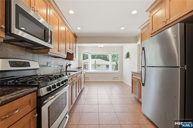 164 Gordon Court, Oradell, NJ 07649