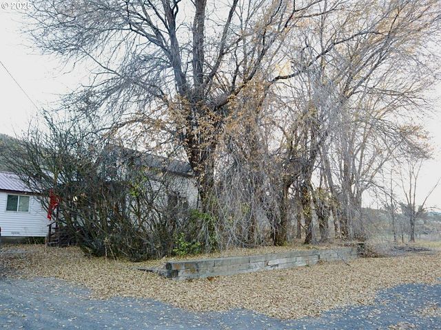 59720 HIGHWAY 26, John Day, OR 97845