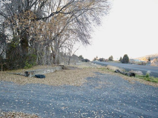 59720 HIGHWAY 26, John Day, OR 97845