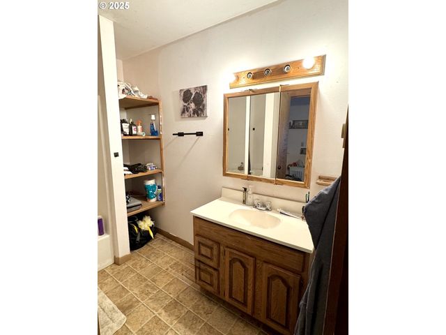 59720 HIGHWAY 26, John Day, OR 97845
