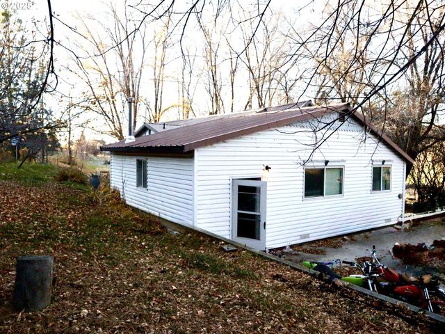 59720 HIGHWAY 26, John Day, OR 97845