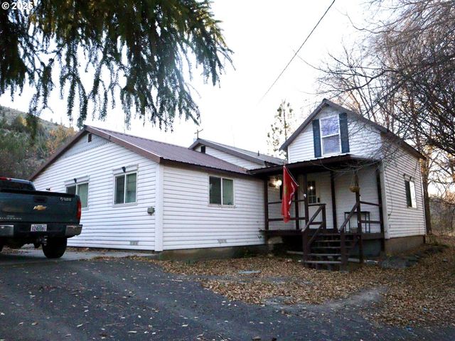 59720 HIGHWAY 26, John Day, OR 97845