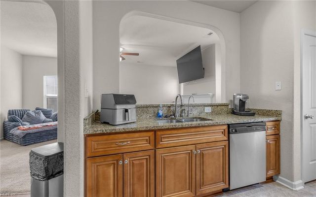 4110 1st ST, Chesapeake, VA 23324