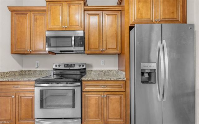 4110 1st ST, Chesapeake, VA 23324