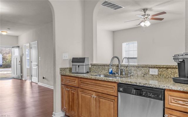 4110 1st ST, Chesapeake, VA 23324