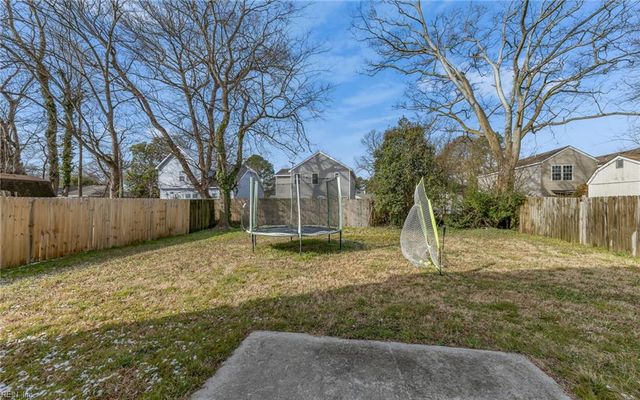 4110 1st ST, Chesapeake, VA 23324