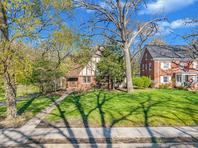 1726 27th Street, Moline, IL 61265