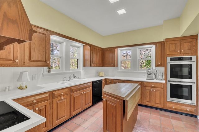 1726 27th Street, Moline, IL 61265