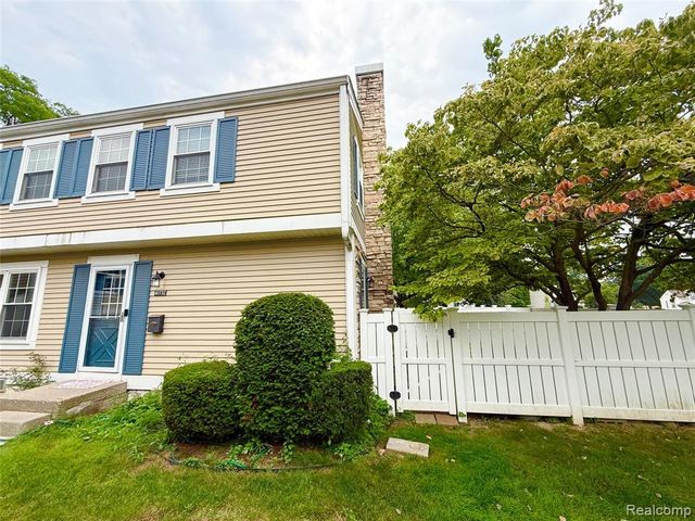 41732 Onaway Drive, Northville, MI 48167
