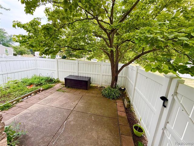 41732 Onaway Drive, Northville, MI 48167