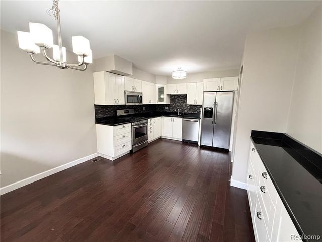 41732 Onaway Drive, Northville, MI 48167