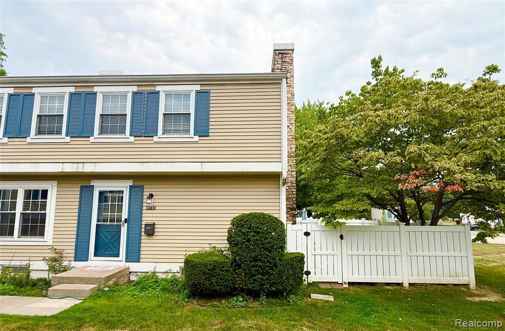 41732 Onaway Drive, Northville, MI 48167