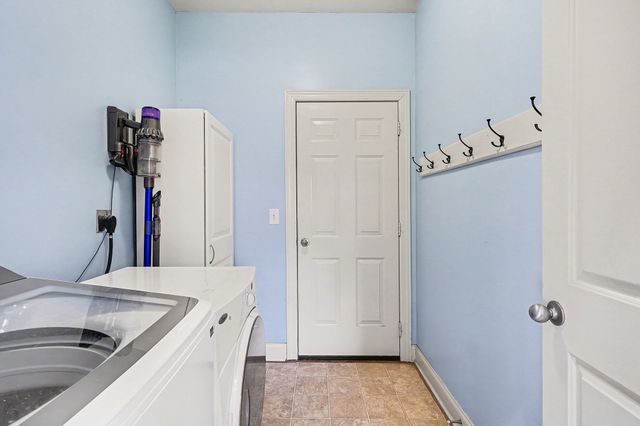 1238 Sam Johnson Rd, Columbia, TN 38401