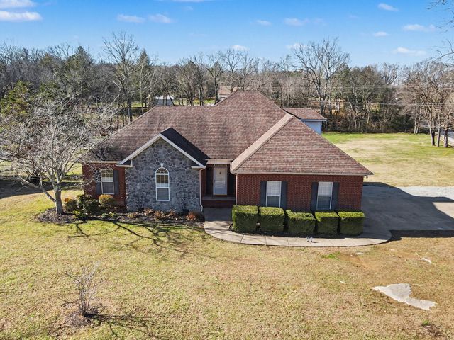 1238 Sam Johnson Rd, Columbia, TN 38401