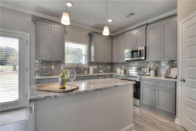 214 Elivia Way, Dallas, GA 30132