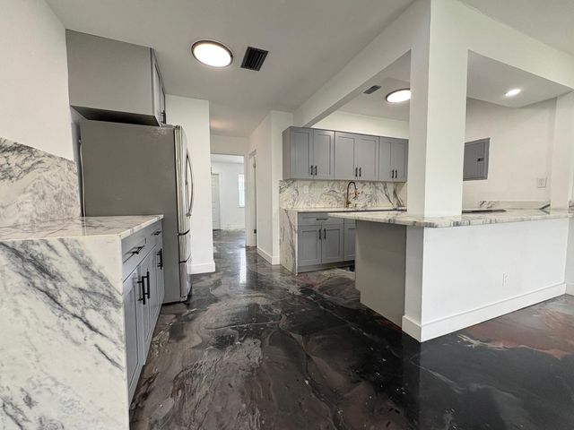 739 NE 13TH Court 2, Fort Lauderdale, FL 33304