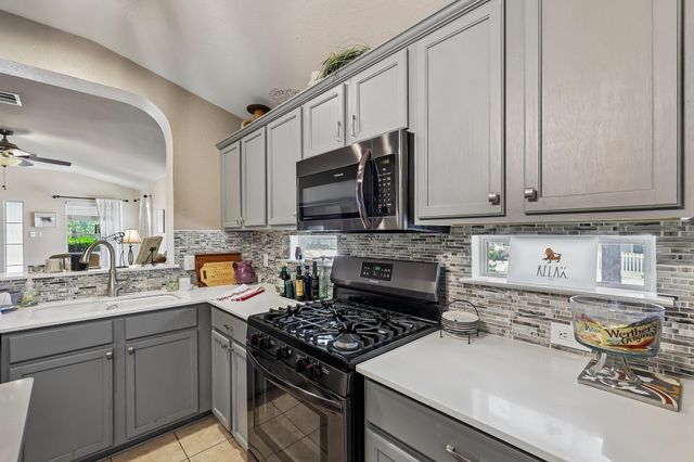 284 Wetzel, Kyle, TX 78640