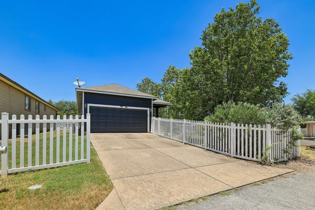 284 Wetzel, Kyle, TX 78640
