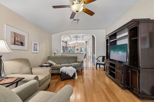284 Wetzel, Kyle, TX 78640