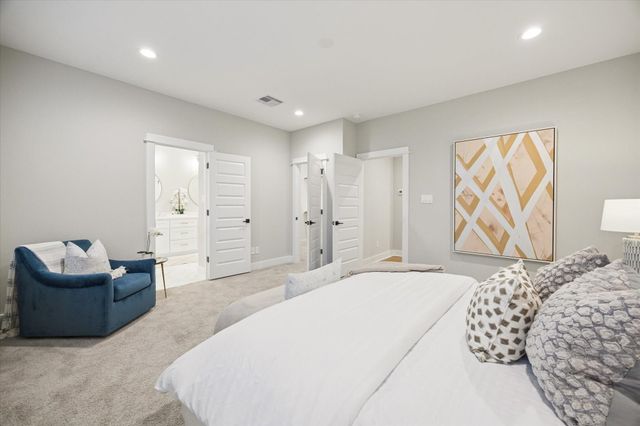 719 Thornton Road B, Houston, TX 77018