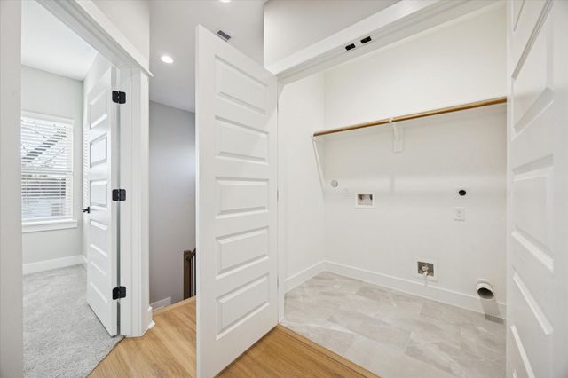 719 Thornton Road B, Houston, TX 77018