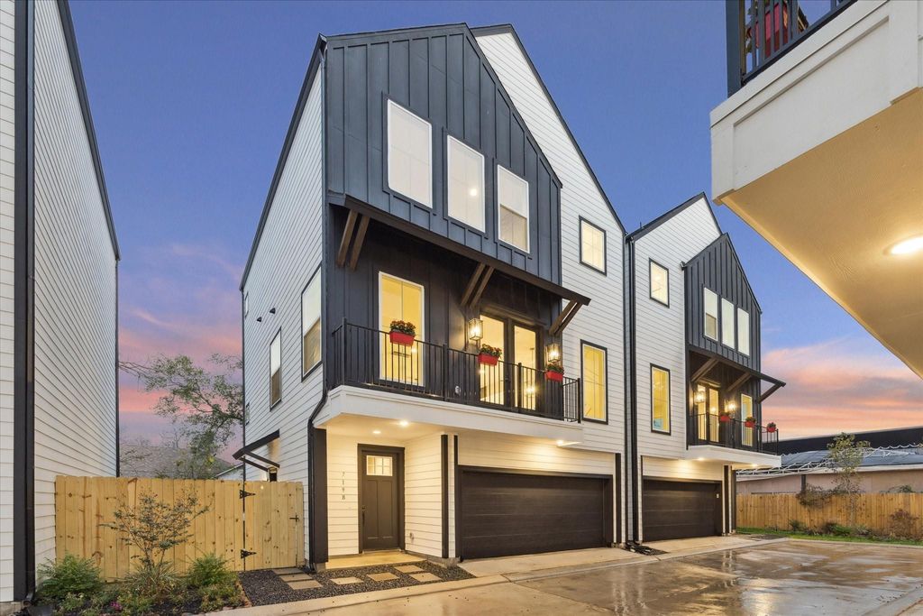 719 Thornton Road B, Houston, TX 77018