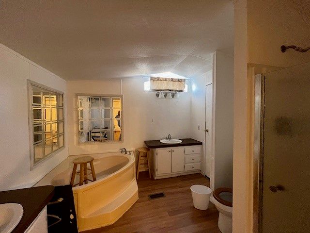 306 Pisces Drive, Granbury, TX 76049