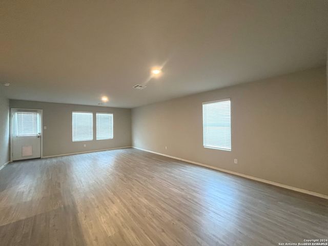 5360 Forbs Ln, Bulverde, TX 78163