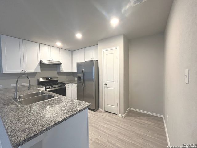 5360 Forbs Ln, Bulverde, TX 78163