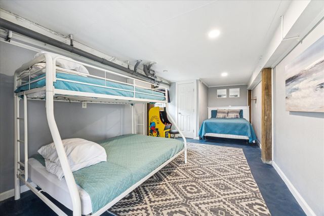 5906 Weber Avenue, Galveston, TX 77551