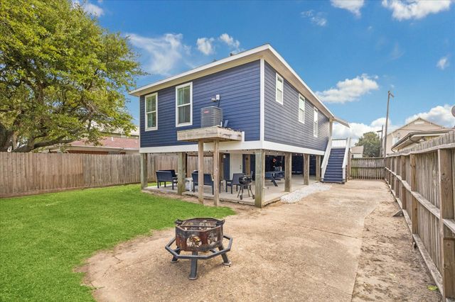 5906 Weber Avenue, Galveston, TX 77551