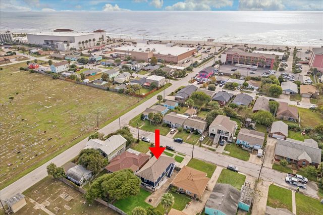 5906 Weber Avenue, Galveston, TX 77551