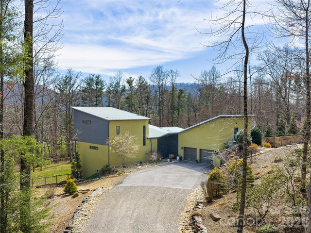 15 Sourwood Lane, Fletcher, NC 28732