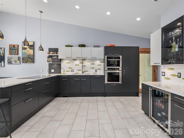 15 Sourwood Lane, Fletcher, NC 28732