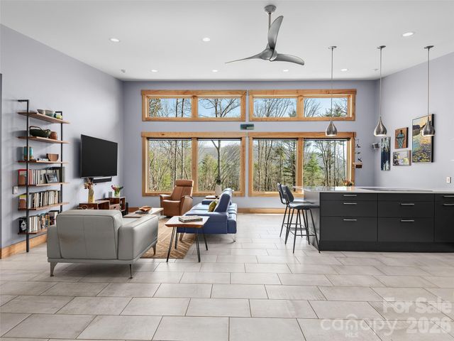15 Sourwood Lane, Fletcher, NC 28732