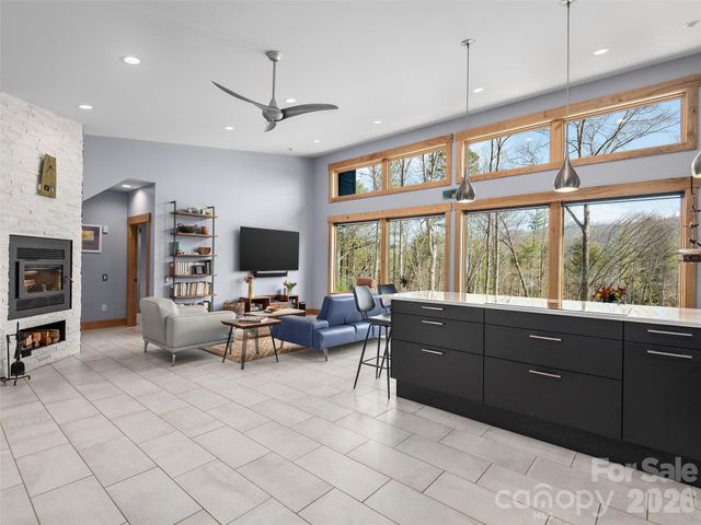 15 Sourwood Lane, Fletcher, NC 28732