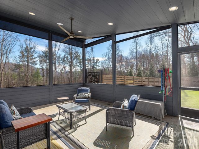 15 Sourwood Lane, Fletcher, NC 28732