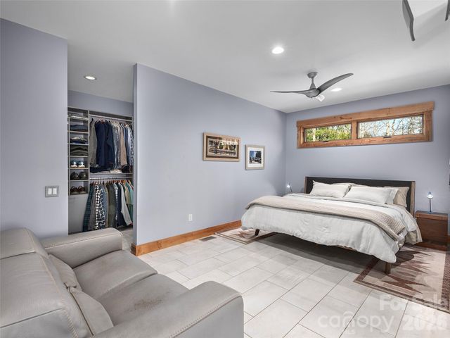 15 Sourwood Lane, Fletcher, NC 28732