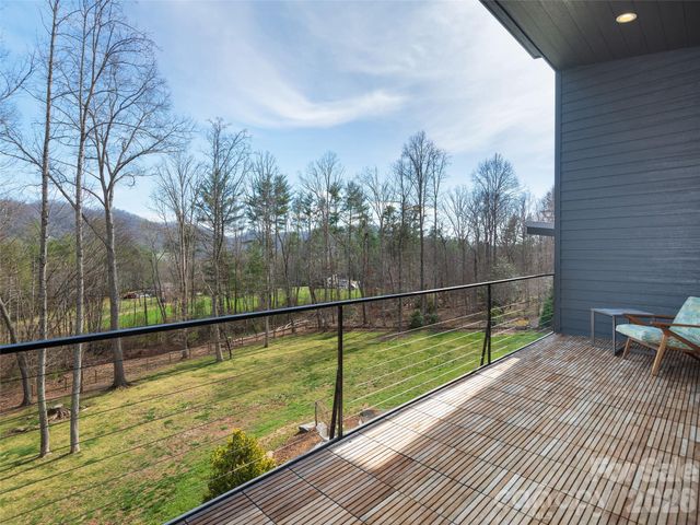 15 Sourwood Lane, Fletcher, NC 28732