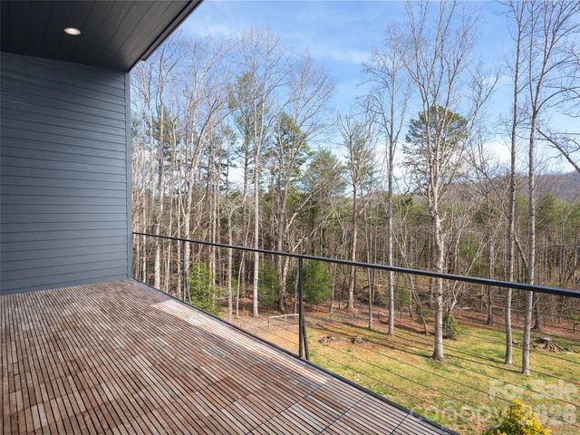 15 Sourwood Lane, Fletcher, NC 28732