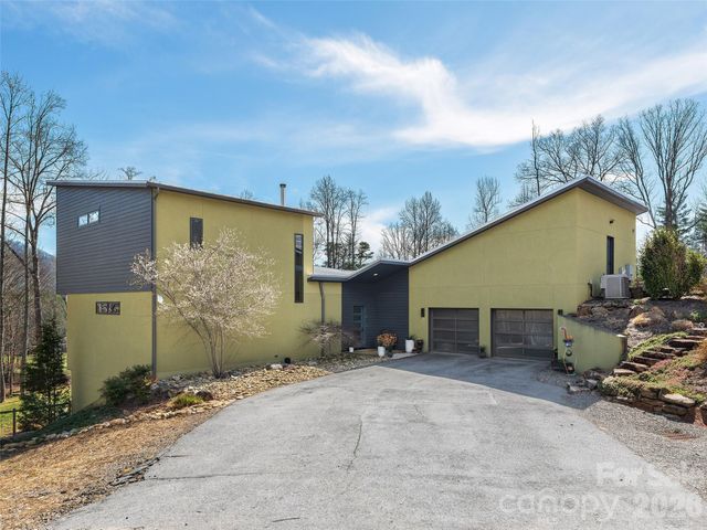 15 Sourwood Lane, Fletcher, NC 28732