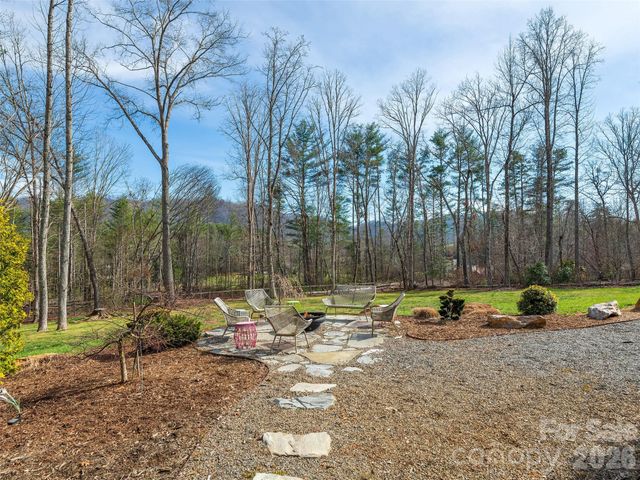 15 Sourwood Lane, Fletcher, NC 28732