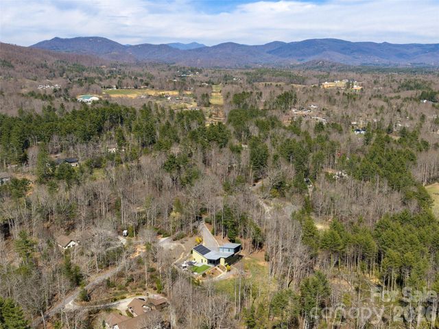 15 Sourwood Lane, Fletcher, NC 28732